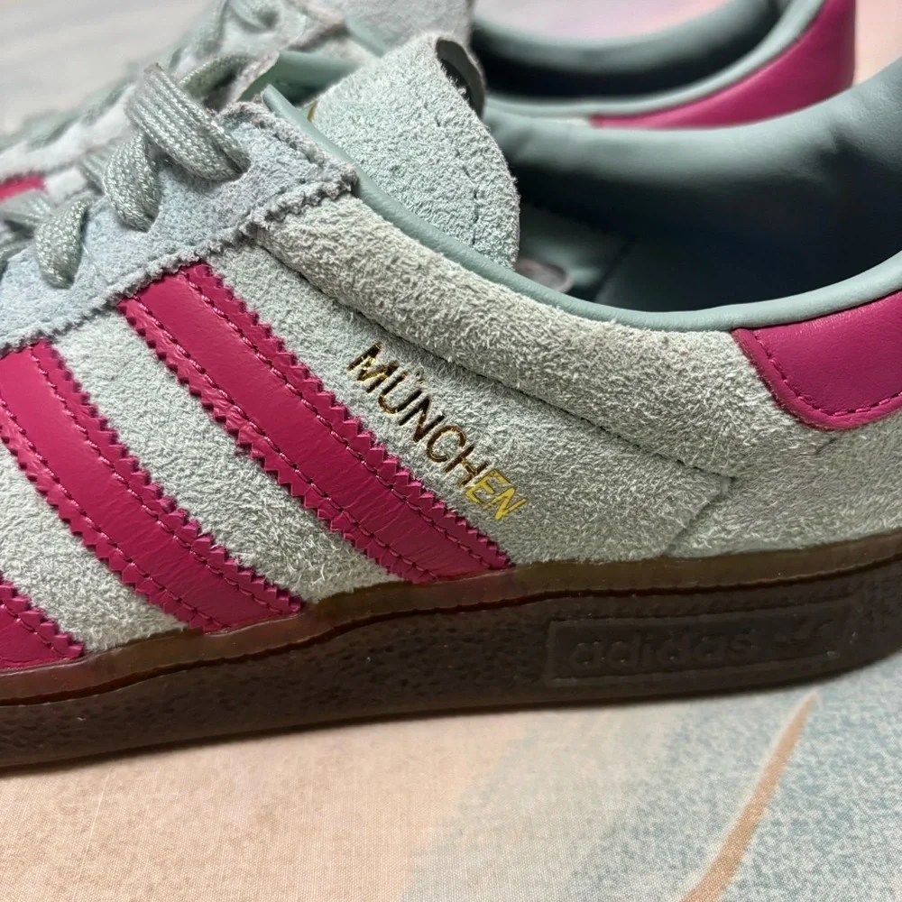 Adidas Munchen Hazy Green/pink Suede Casual Trainers men’s 5.5 / women’s 6.5